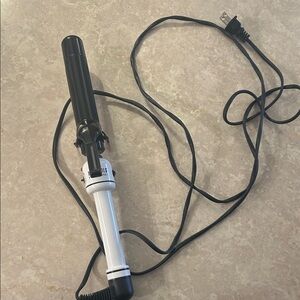 Hot Tools 1 1/4” Pro Artist Nano Ceramic Curling Irons For Smooth, Shiny Hair